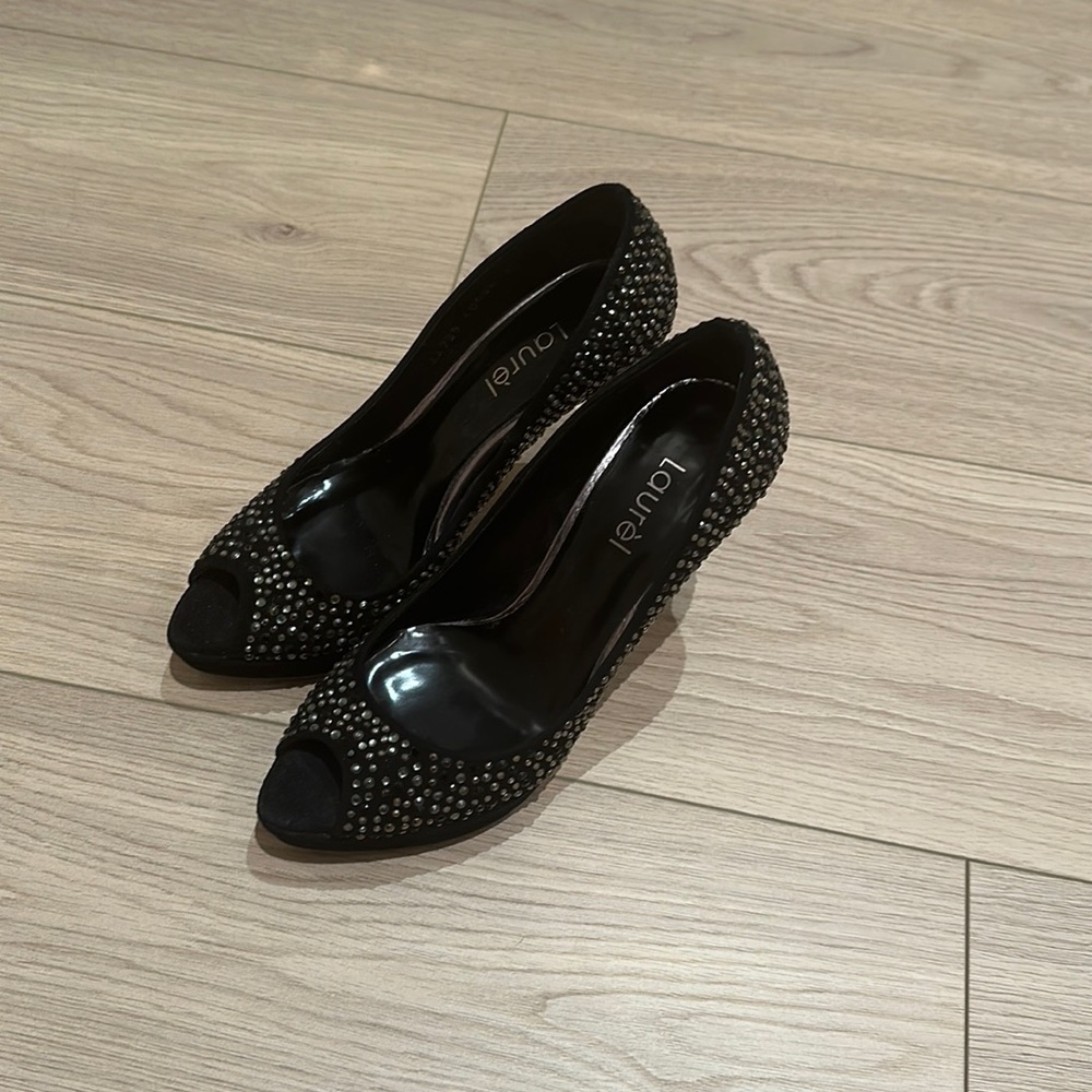 Laurel Crystal Detailed Heels